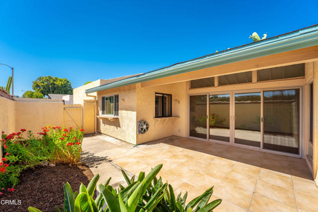 10215 Alexandria Street, Ventura CA: https://media.crmls.org/mediaz/4a545ea1-c805-45ce-90a6-5f335b5f8c99.jpg