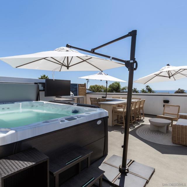 5140 Los Robles Drive, Carlsbad CA: https://media.crmls.org/mediaz/4a54805a-808d-4e68-b21f-ef8c77dfc607.jpg