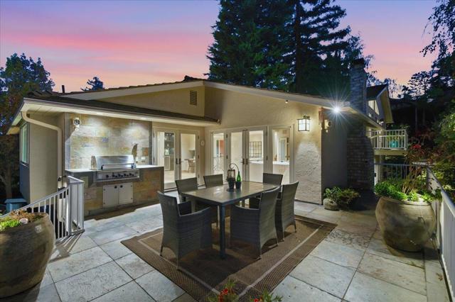 920 Oxford Drive, Los Altos CA: https://media.crmls.org/mediaz/4a548b99-5179-402a-ba78-4040fc0535e2.jpg