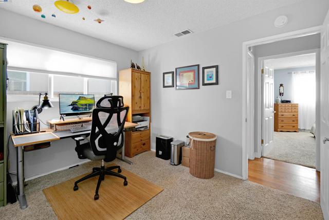 2472 Bradford Ave, Hayward CA: https://media.crmls.org/mediaz/4a55084a-545b-42f1-a83a-6320cbb079c6.jpg