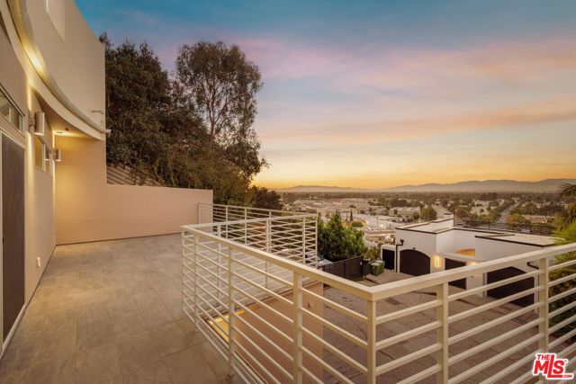 3 Bed Home for Sale in Studio City, California