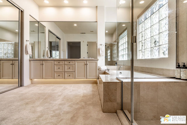 55586 Southern, La Quinta CA: https://media.crmls.org/mediaz/4a55beec-1298-4758-bb1a-14f429dc59fa.jpg