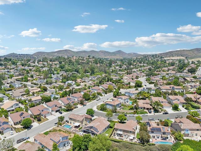 5406 luis Drive, Agoura Hills CA: https://media.crmls.org/mediaz/4a55f2c1-7f5e-4b5a-be25-c13ac4415dbd.jpg