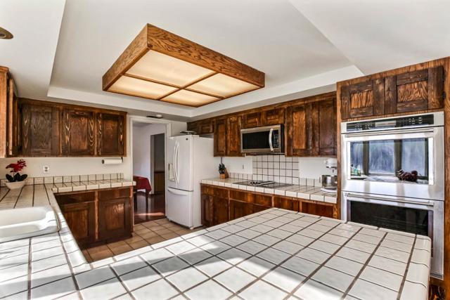 358 Utica Lane, San Jose CA: https://media.crmls.org/mediaz/4a57117d-3f26-4731-805a-4dcfb93d56ba.jpg