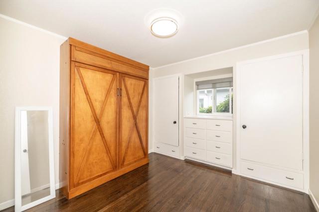 875 Broadway, Belmont CA: https://media.crmls.org/mediaz/4a58ef3c-690b-4739-b054-1ca43dbbaf3b.jpg
