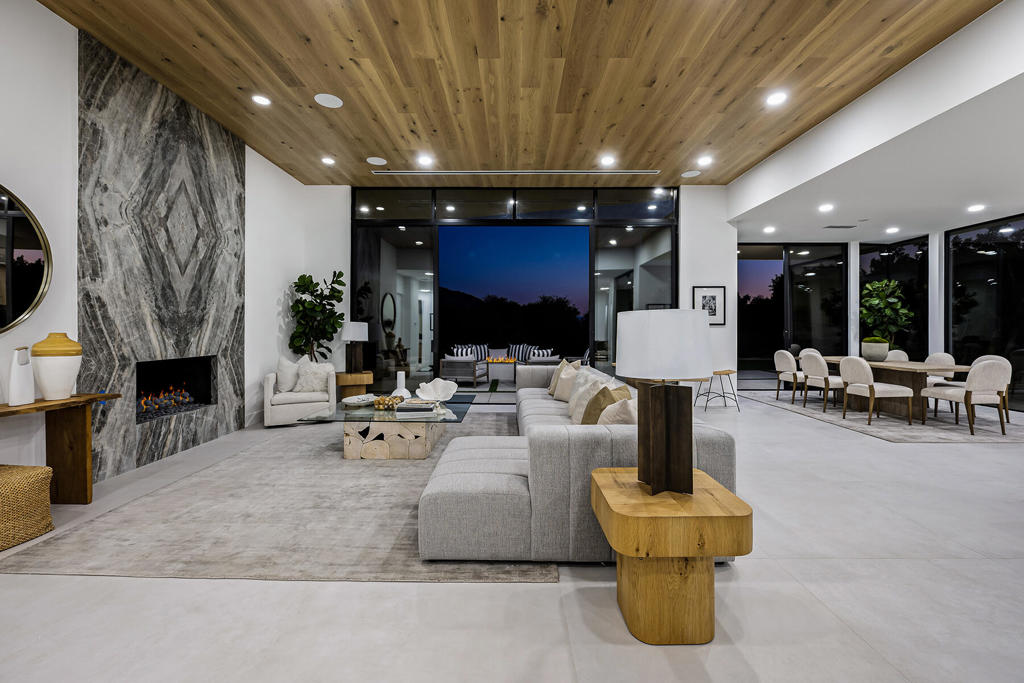 MLS #219132128DA image #3