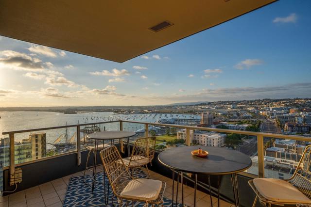 1325 Pacific Highway, San Diego CA: https://media.crmls.org/mediaz/4a5930e0-3397-4daf-9c67-d66dadd602cd.jpg