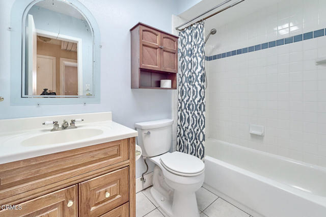 1209 Rosewood Avenue, Camarillo CA: https://media.crmls.org/mediaz/4a59e1d6-e2b3-4b99-a9a6-ecd4db8c9a74.jpg