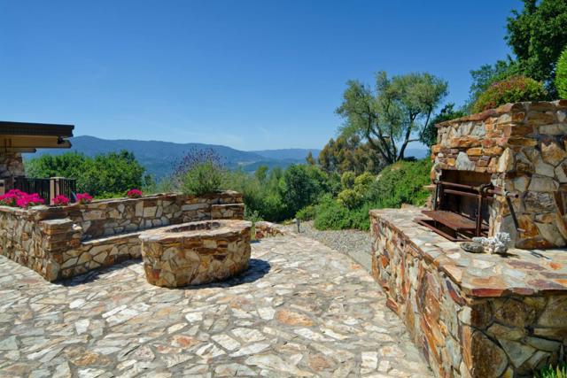 20753 Scenic Vista Drive, San Jose CA: https://media.crmls.org/mediaz/4a5a4b19-459b-46d1-b32a-e8f12b45073e.jpg