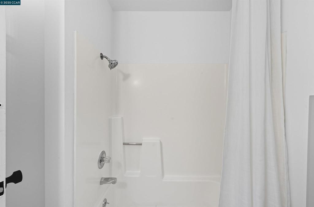 https://media.crmls.org/mediaz/4a5ab337-bdae-4c89-baf0-3c839107811e.jpg?preset=X-Large
