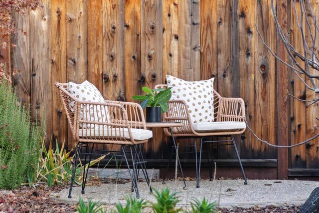 6915 Dartmoor Way, San Jose CA: https://media.crmls.org/mediaz/4a5af85d-f661-4562-b7c9-fcc21da6779b.jpg