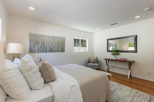 Detail Gallery Image 48 of 70 For 4926 Crown Ave, La Canada Flintridge,  CA 91011 - 3 Beds | 3/1 Baths