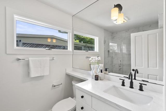 329 San Rafael Avenue, Belvedere CA: https://media.crmls.org/mediaz/4a5c83cf-020c-4324-8138-bbe1d4cd0a10.jpg