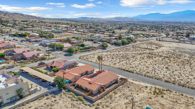 66550 San Diego Dr Drive, Desert Hot Springs CA: https://media.crmls.org/mediaz/4a5ccfbe-5f9f-4613-ae47-e1b28adb6ab1.jpg