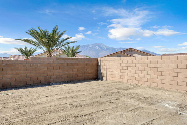 Image 41 of 49 For 65361 Avenida Dorado