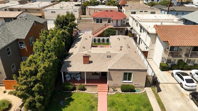 4662 4664 Bancroft, San Diego CA: https://media.crmls.org/mediaz/4a5ea182-2166-47f7-a5c5-3d8df0f9fd5a.jpg