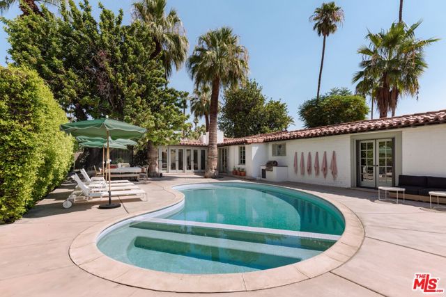 1907 S Mesa Drive, Palm Springs CA: https://media.crmls.org/mediaz/4a5f42cc-6409-4b16-ac0e-e907be2c1c39.jpg