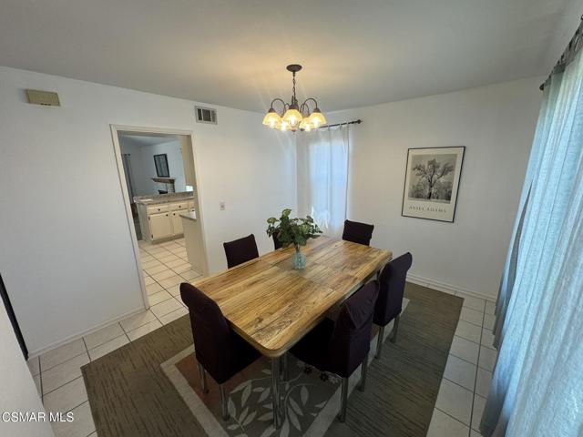 4593 Lubbock Drive, Simi Valley CA: https://media.crmls.org/mediaz/4a61b14b-75ee-407f-9d9b-98f91293721e.jpg