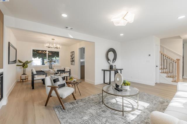 1568 Fallen Leaf Dr, Milpitas CA: https://media.crmls.org/mediaz/4a61fcec-d8a2-4d92-9799-b5f9b2400d68.jpg