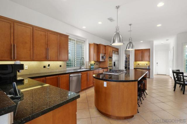 38 Calle Del Norte, Rancho Mirage CA: https://media.crmls.org/mediaz/4a6241e6-c67e-468d-9df2-10915e7e3b72.jpg