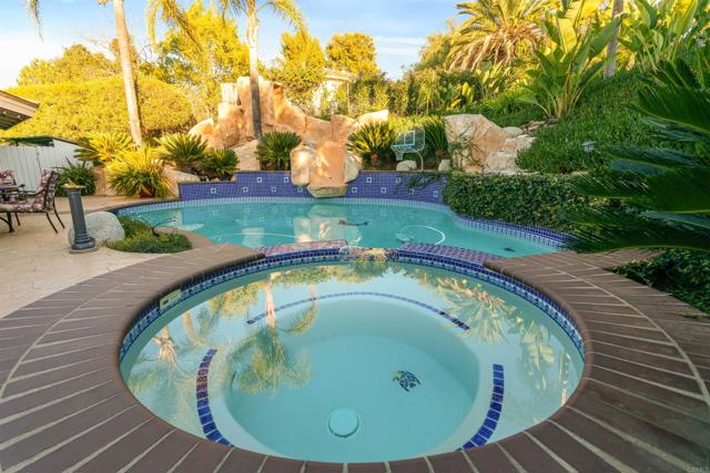 Detail Gallery Image 25 of 59 For 351 Sheila Ln, Fallbrook,  CA 92028 - 3 Beds | 3 Baths