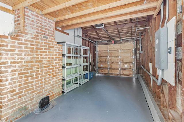 833 Alameda De Las Pulgas, Belmont CA: https://media.crmls.org/mediaz/4a63ce88-e1d7-4a71-980b-51ccd4d1fe1b.jpg
