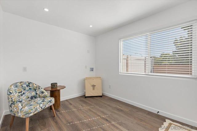 4617 Westridge Dr, Oceanside CA: https://media.crmls.org/mediaz/4a63f80d-3607-4b08-876e-b93c9c1dcf1f.jpg