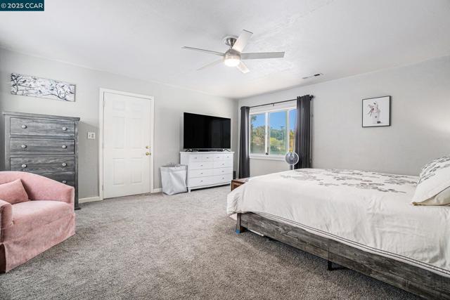 0 380 Pacifica Avenue, Bay Point CA: https://media.crmls.org/mediaz/4a642a32-34bb-4fa7-a2ba-f0ee47aa05f6.jpg