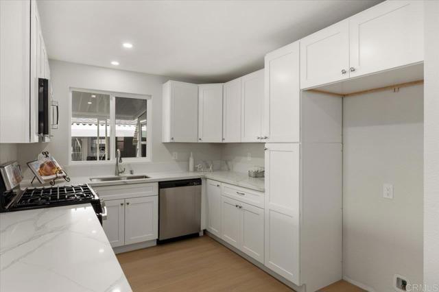 3535 Linda Vista Drive, San Marcos CA: https://media.crmls.org/mediaz/4a64efbc-d0e6-4d9a-9e03-32624e775541.jpg