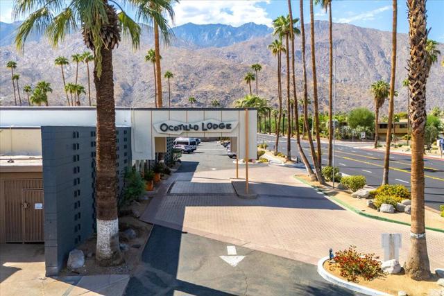 1111 E Palm Canyon Drive, Palm Springs CA: https://media.crmls.org/mediaz/4a64f0ff-63e1-4377-b8ea-61fd20aaa334.jpg