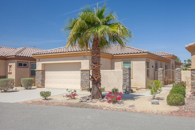 67424 Zuni Court Court, Cathedral City CA: https://media.crmls.org/mediaz/4a650c59-ba03-410d-8554-6da76264a984.jpg