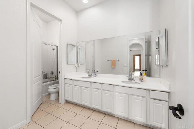 Image 32 of 54 For 688 Sandra Lane