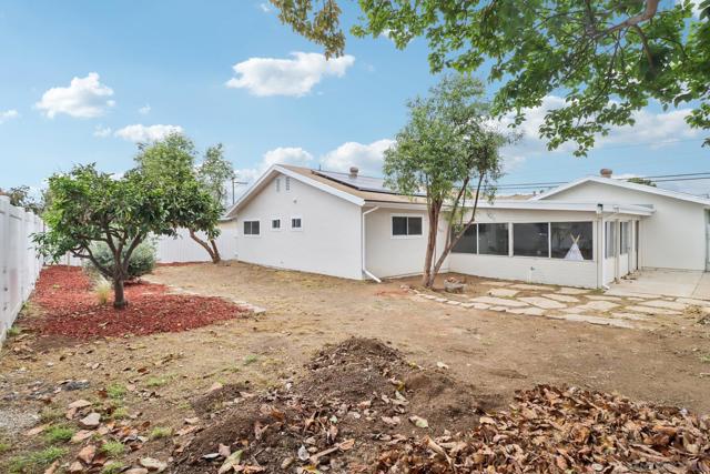 1422 Thermal Ave, San Diego CA: https://media.crmls.org/mediaz/4a660cbb-86d2-4be3-9dfd-10ad64f8bd7a.jpg