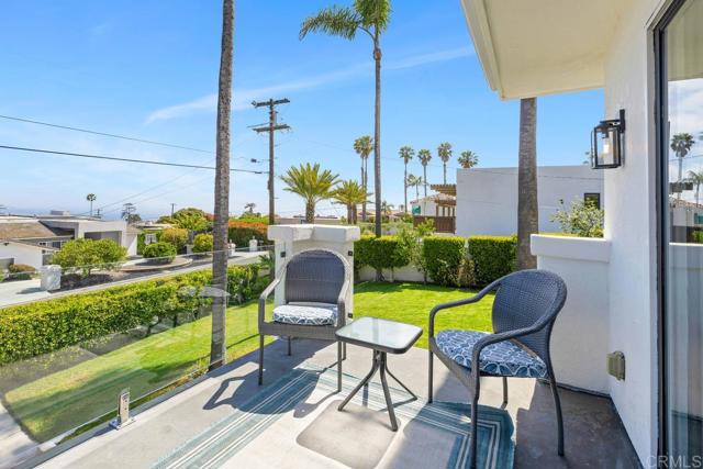 5918 Germaine Lane, La Jolla CA: https://media.crmls.org/mediaz/4a669006-7600-47dc-adb2-43bcd7fd2b3f.jpg