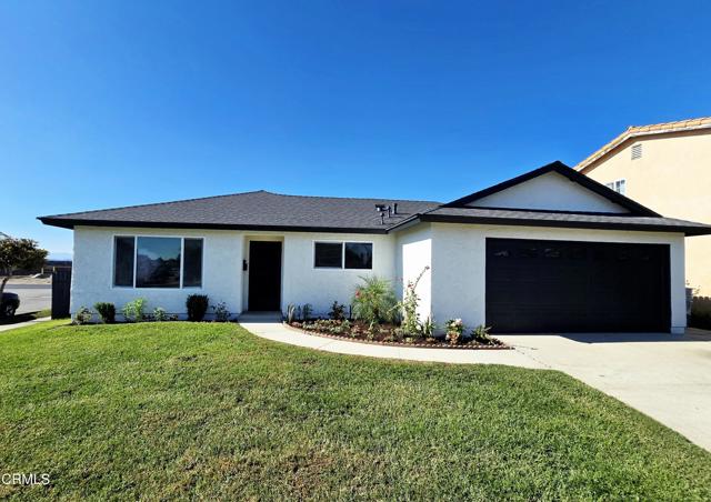 Detail Gallery Image 1 of 18 For 2001 Falkner Pl, Oxnard,  CA 93033 - 4 Beds | 2 Baths