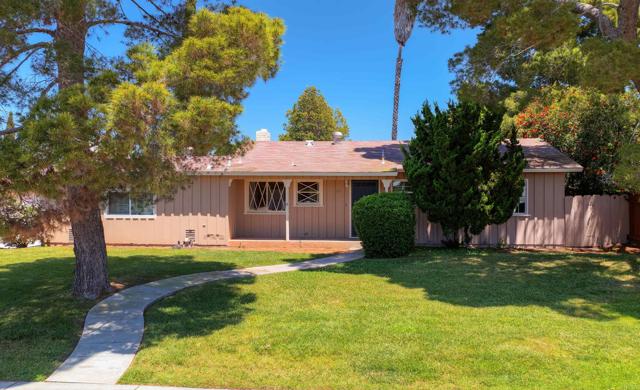 Detail Gallery Image 1 of 28 For 1130 S Tulip St, Escondido,  CA 92025 - 2 Beds | 1 Baths