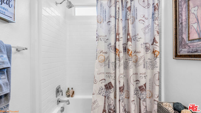 82850 Temescal Canyon Drive, Indio CA: https://media.crmls.org/mediaz/4a688286-cced-4bfe-a04b-b93827552202.jpg