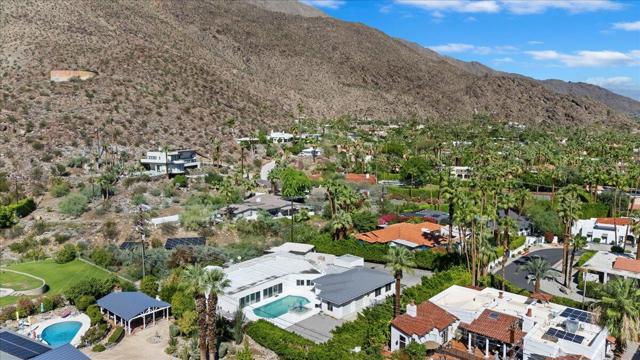 291 W Lilliana Drive, Palm Springs CA: https://media.crmls.org/mediaz/4a68ad88-15e2-40a5-ba4f-0e3113b54142.jpg