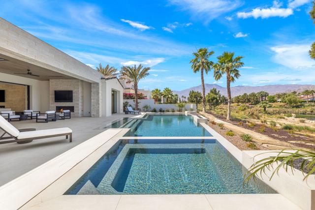 53603 Via Mallorca, La Quinta CA: https://media.crmls.org/mediaz/4a69003f-dd71-4a4c-a0db-7e1743dadd2a.jpg