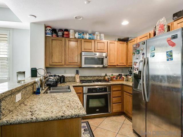 7725 El Cajon Blvd, La Mesa CA: https://media.crmls.org/mediaz/4a69c69c-a169-4c0f-8437-aec2c3a6c0bc.jpg