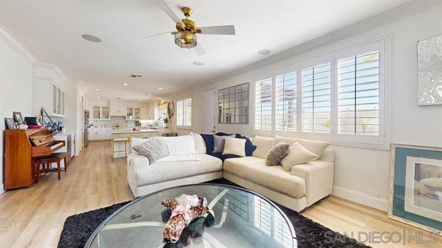 43041 Noble Court, Temecula CA: https://media.crmls.org/mediaz/4a69e9e5-3496-498f-9f71-61935b601b90.jpg