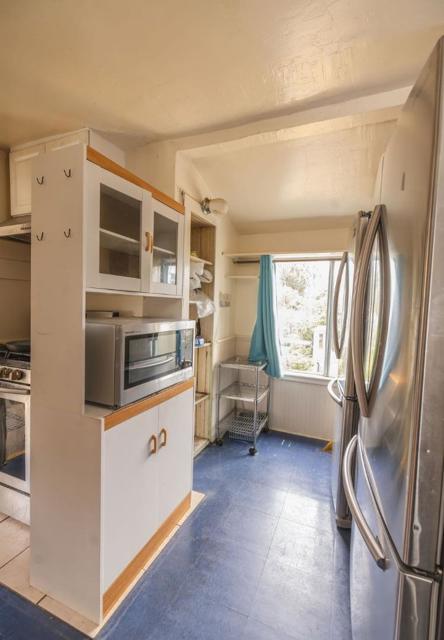 1034 Hellam Street, Monterey CA: https://media.crmls.org/mediaz/4a69ebad-1536-47fe-be6b-5b78c7f79697.jpg
