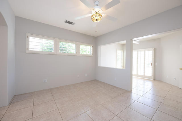 44950 Calle Santa Barbara, La Quinta CA: https://media.crmls.org/mediaz/4a6aa63a-5fbf-4e5d-ac1d-3f00b3489914.jpg