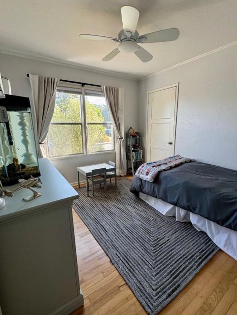 1639 Cypress Avenue, San Mateo CA: https://media.crmls.org/mediaz/4a6ab536-01db-4d54-9c25-5bedab59b07c.jpg