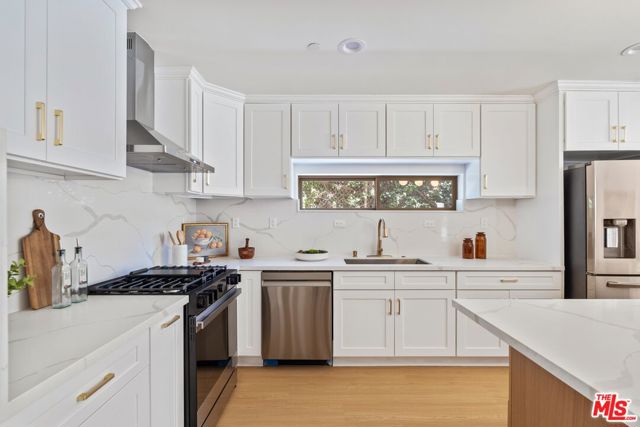 3945 Franklin Street photo 7