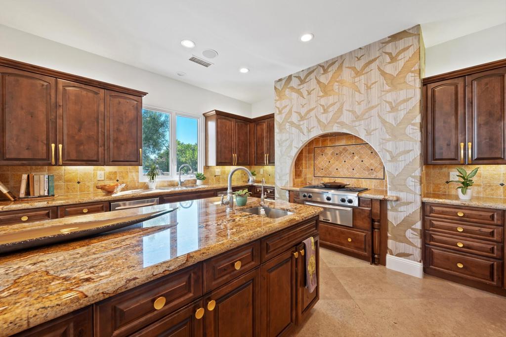 MLS #219136610DA image #18