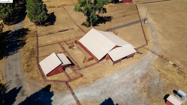 10488 Converse RD, Coulterville CA: https://media.crmls.org/mediaz/4a6c8ffa-4af9-4846-82d0-c1f7f8d3688e.jpg