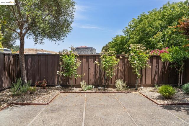 3 Forest Lane, San Rafael CA: https://media.crmls.org/mediaz/4a6ca628-c793-45a5-81a0-cd0e2b8823e7.jpg