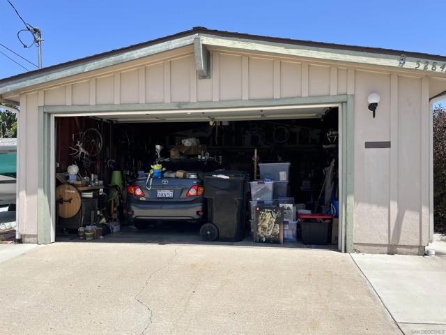5284 Winthrop St, San Diego CA: https://media.crmls.org/mediaz/4a6cddcb-bff3-4b82-834b-d2a06f4dbe45.jpg