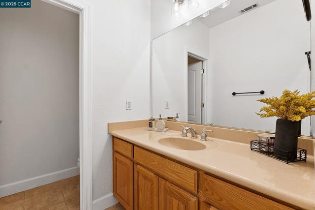 2058 Marazzani Dr, Martinez CA: https://media.crmls.org/mediaz/4a6d1e2b-d7cf-4cf8-9309-d190de5132a1.jpg